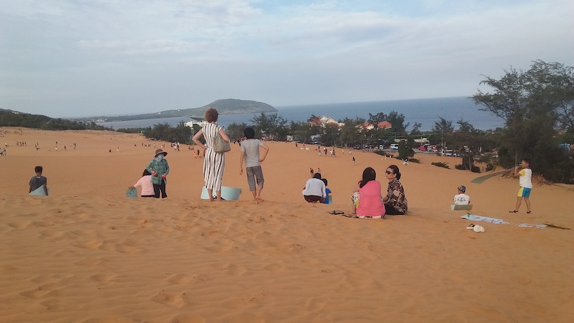 filming sand dunes mui ne vietnam